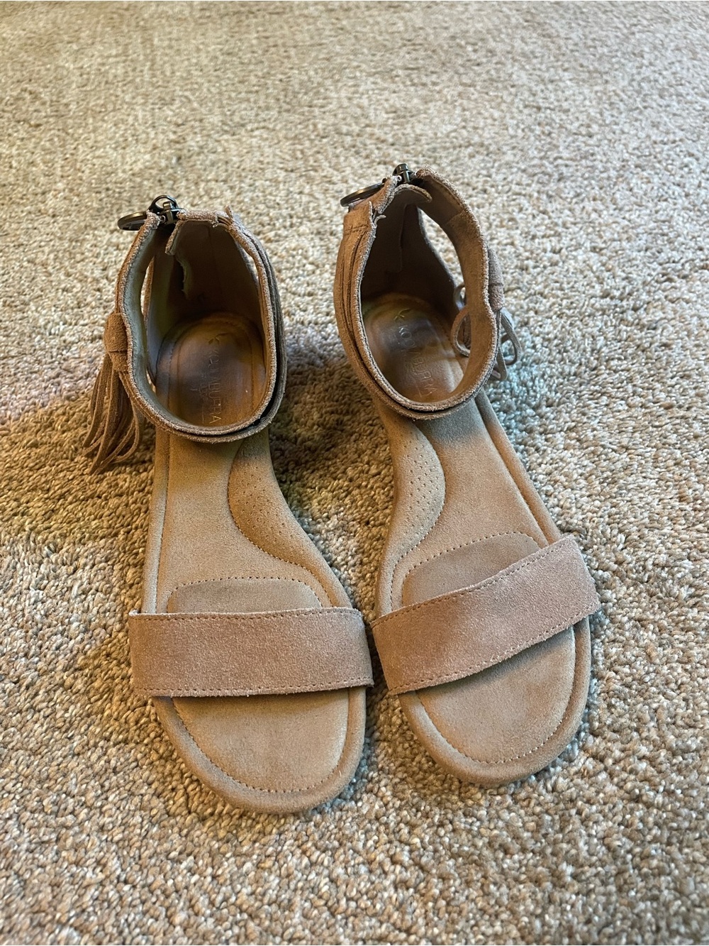 Koolaburra  Suede Ankle Strap Sandals in Taupe Tassel detail 8M Back Zipper Boho